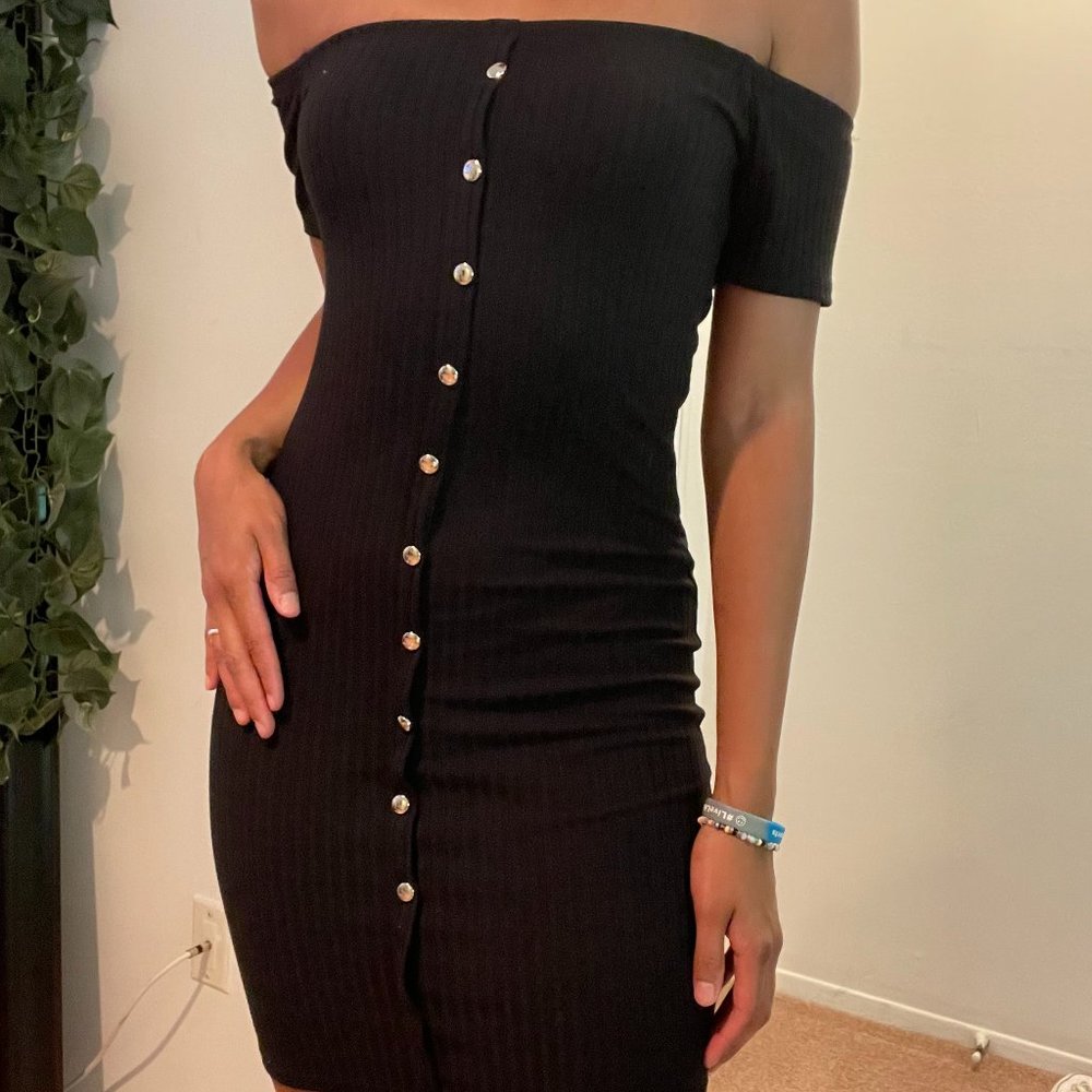 Black Off the Shoulder Bodycon Dress